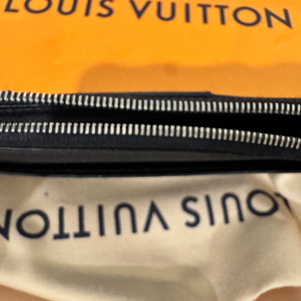 Authentic Louis Vuitton Monogram Eclipse Taiga Co… - image 4